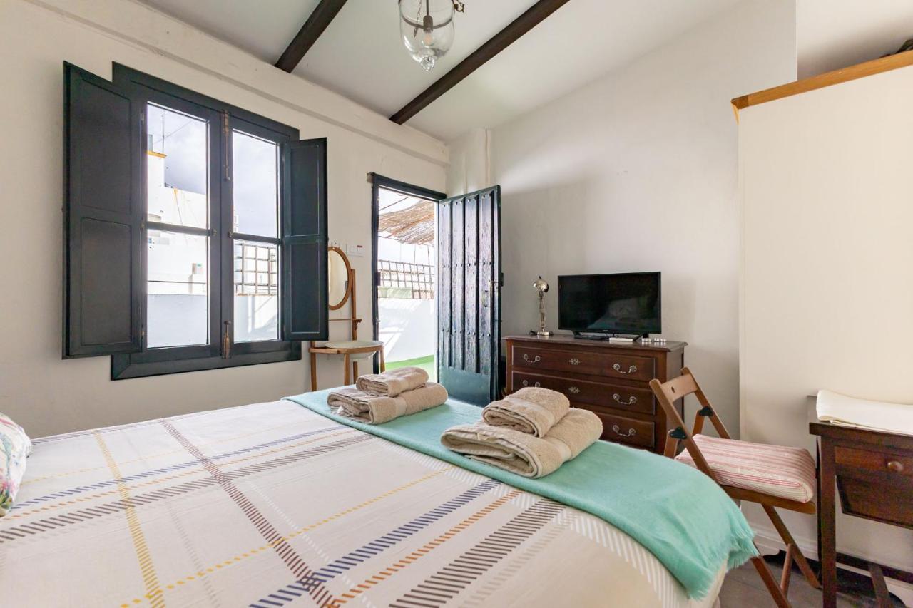 塞维利亚Champion Duplex Terrace And Garage Old Town 6 Pax公寓 外观 照片