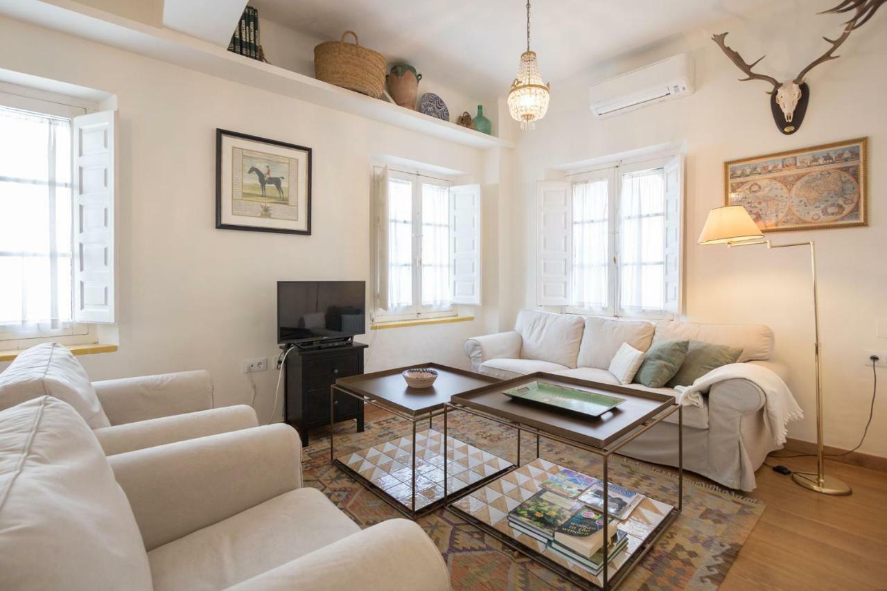 塞维利亚Champion Duplex Terrace And Garage Old Town 6 Pax公寓 外观 照片