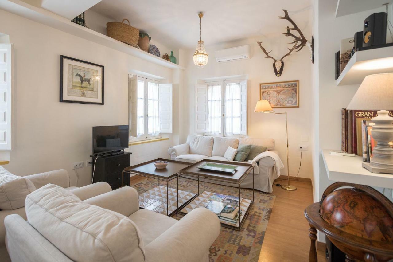 塞维利亚Champion Duplex Terrace And Garage Old Town 6 Pax公寓 外观 照片